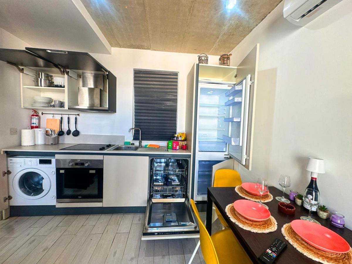 Апартаменты Paceville - 3a - Stylish 2br Centre Сент Джулианс